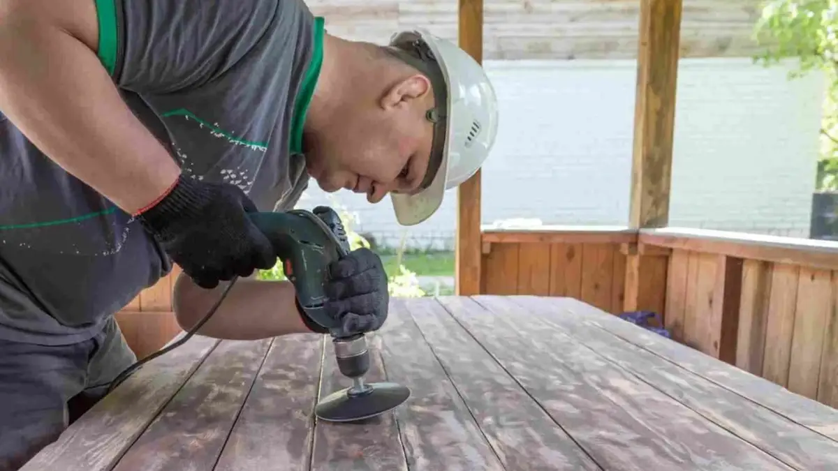 Deck Staining vs Deck Painting: Which is Best for Your Home? | Ultimate Guide 2024 — My Homes Construct Ltd Auckland