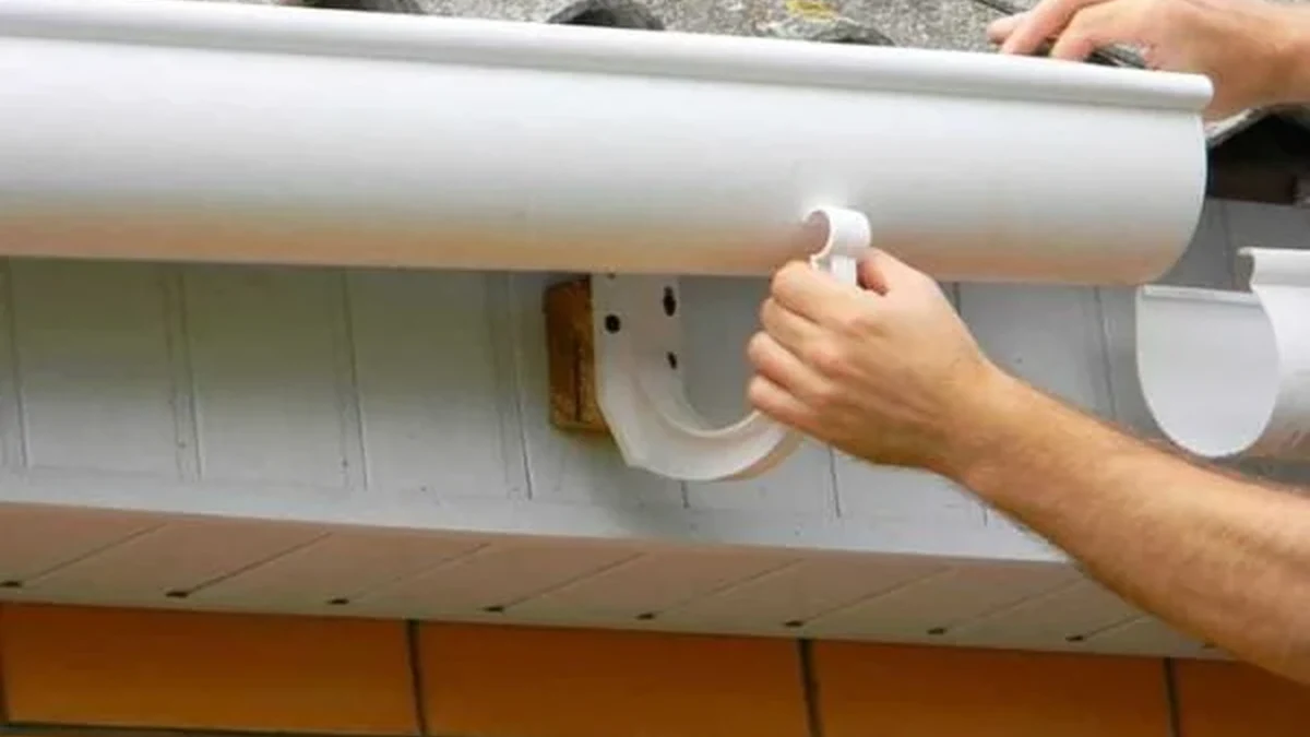 How Far Apart Should Gutter Hangers Be? Expert Spacing Guide for a Durable Roof Drainage System — My Homes Construct Ltd Auckland