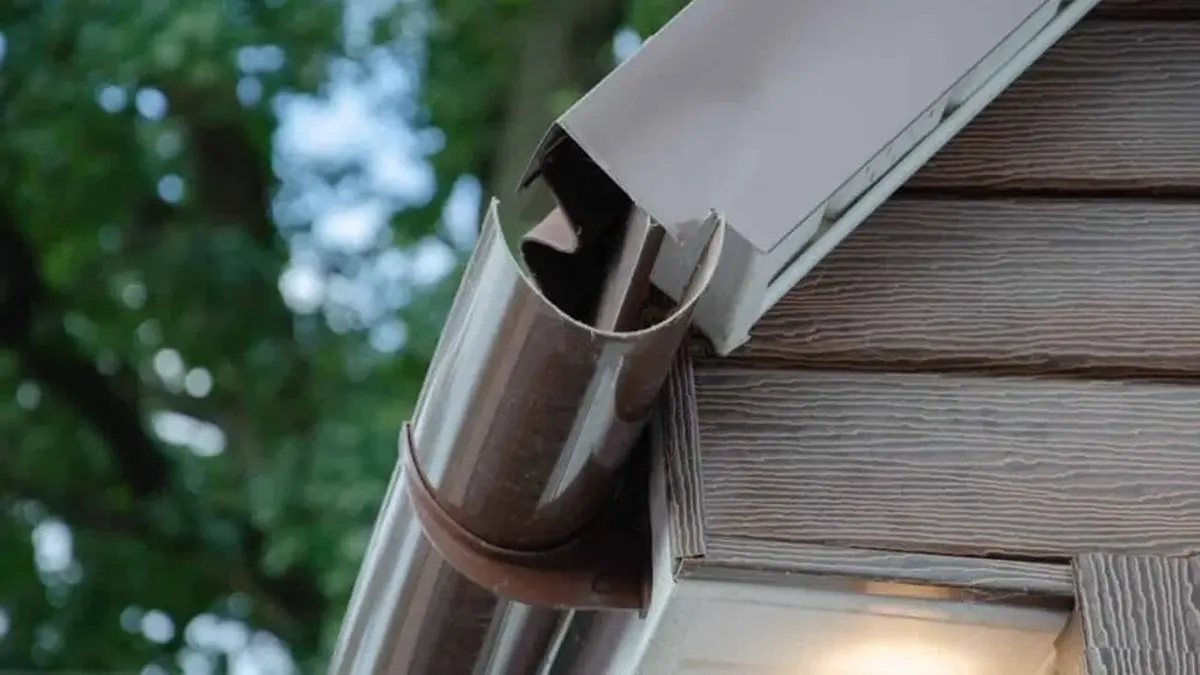 How to Unclip Plastic Guttering in Auckland: A Step-by-Step Guide for Homeowners to Safely Remove, Clean, and Maintain Gutters — My Homes Construct Ltd Auckland