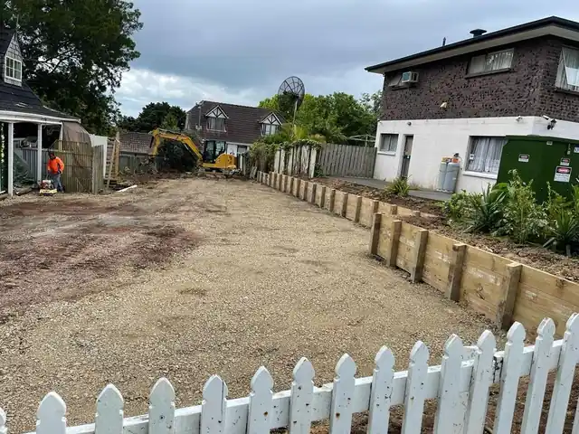 Retaining wall construction and groundwork, Auckland retaining wall construction and groundwork finished to a professional standard