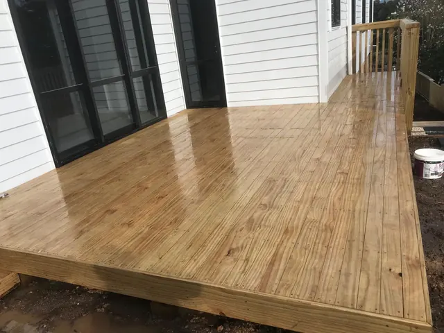 Timber deck and fence construction, Auckland Completed timber deck and fence construction on a residential project in Auckland