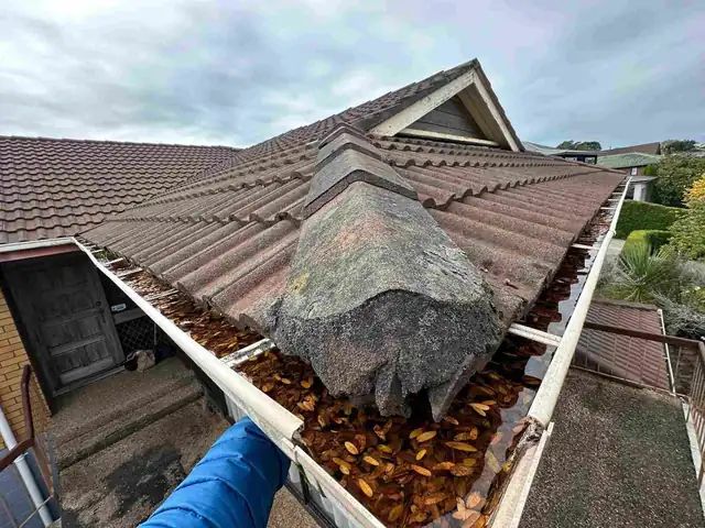 Gutter re-alignment correcting spouting fall, Auckland Gutter re-alignment correcting spouting fall completed for an Auckland home by My Homes Construct Ltd
