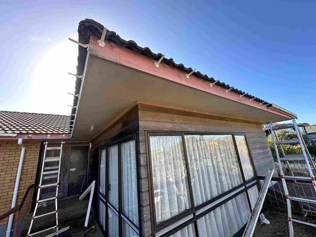Gutter re-alignment correcting spouting fall, Auckland Gutter re-alignment correcting spouting fall in progress on an Auckland property